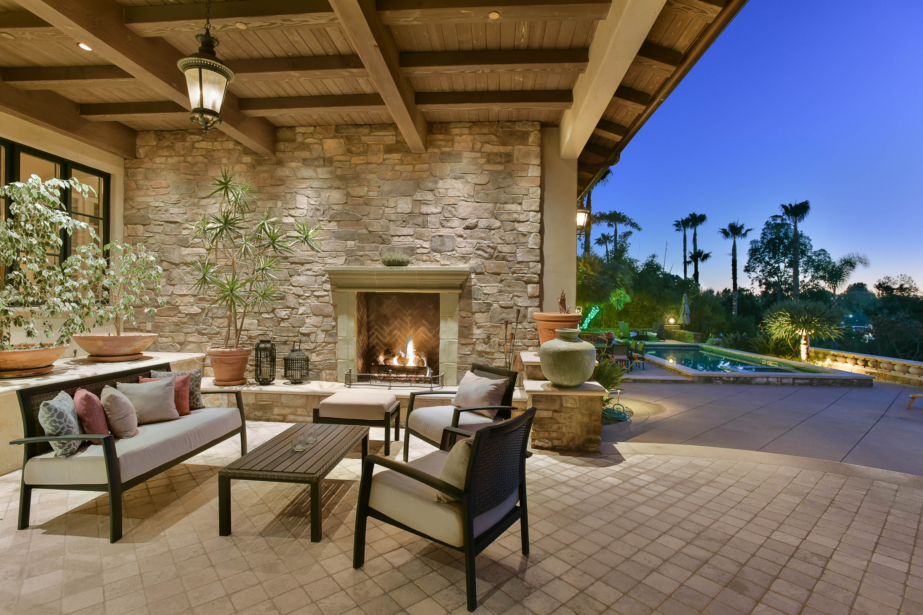 luxury rental homes